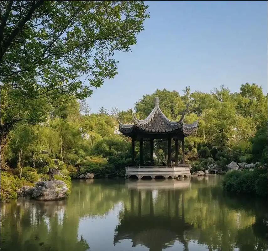 赤峰牵手餐饮有限公司